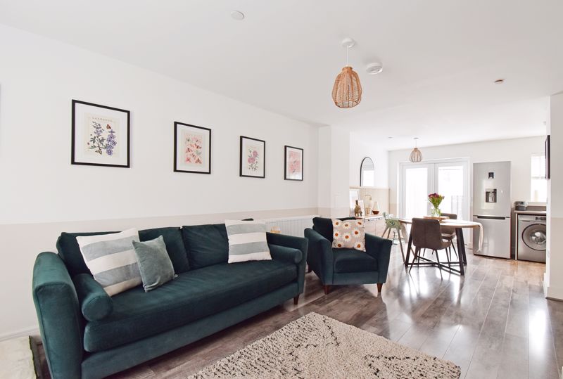 Sitting Room- click for photo gallery